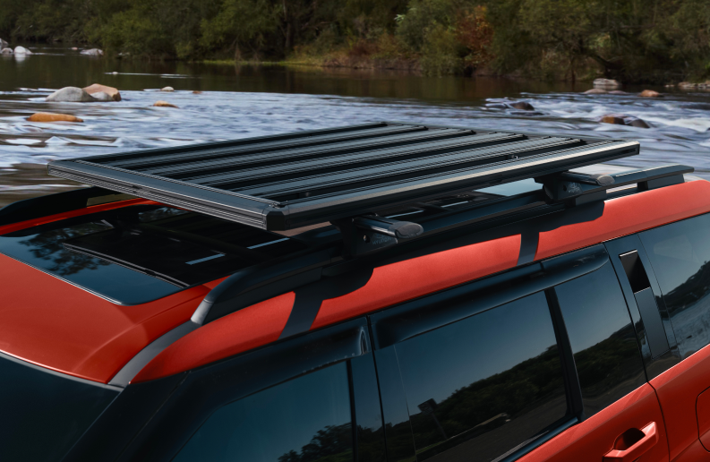 Santa-Fe_Accessories_Roof_Storage-2.png