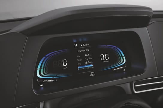 The new Elantra 4.2inch full color cluster display