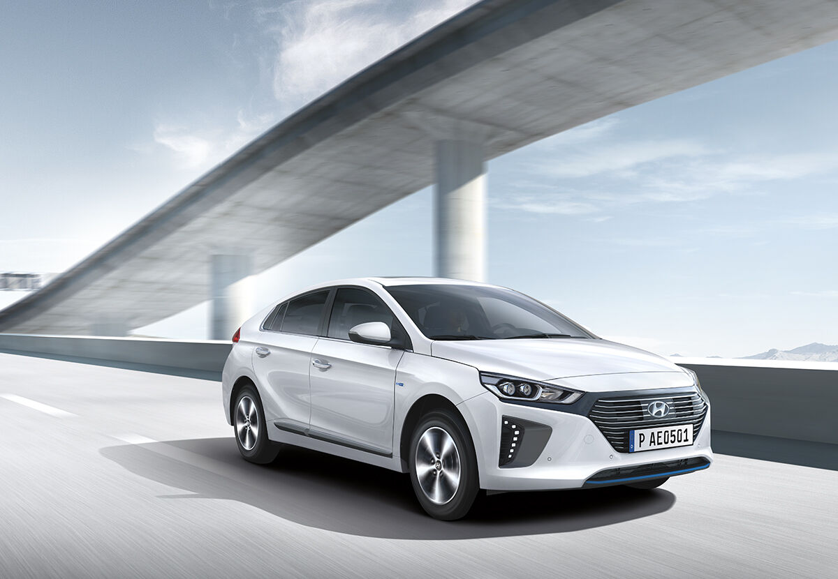 IONIQ Plugin Hybrid Highlights Eco Cars Hyundai Worldwide