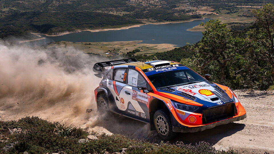 Hyundai Takes 1st and 3rd at Rally Italia Sardegna