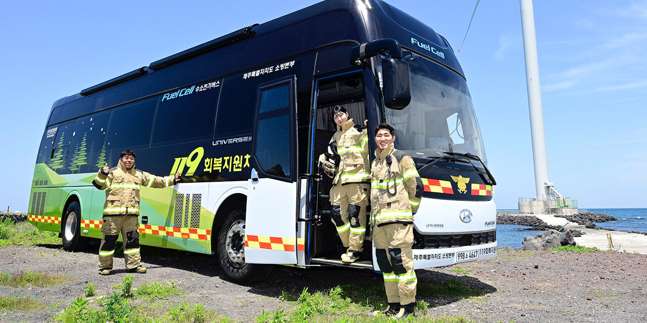 Hyundai Donates Hydrogen Fuel Cell Support Bus to Korean Firefighters